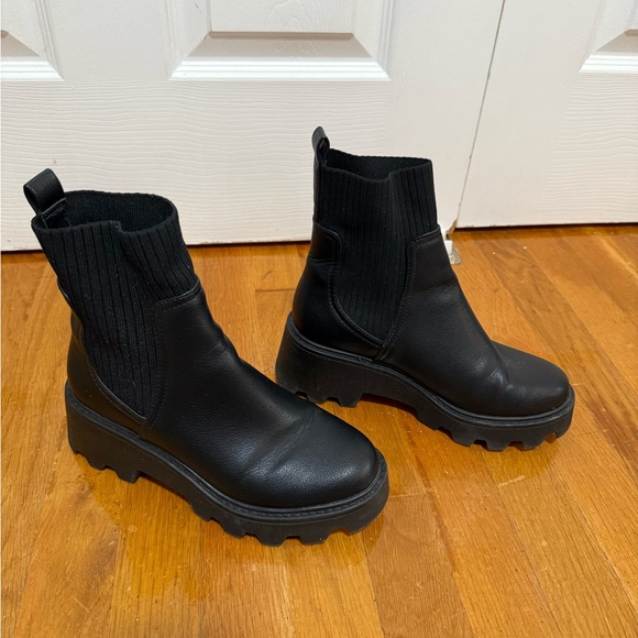 Dolce Vita Black Ankle Booties - Picture 2 of 4